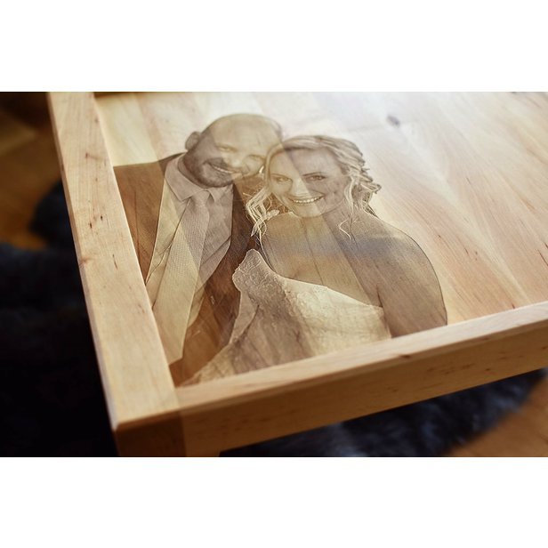 Snídaňový stolek do postele s vlastní fotografií jako originální dárek k výročí