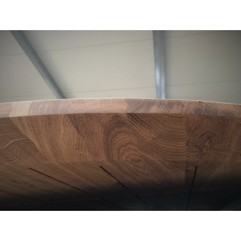 Detail desky stolu