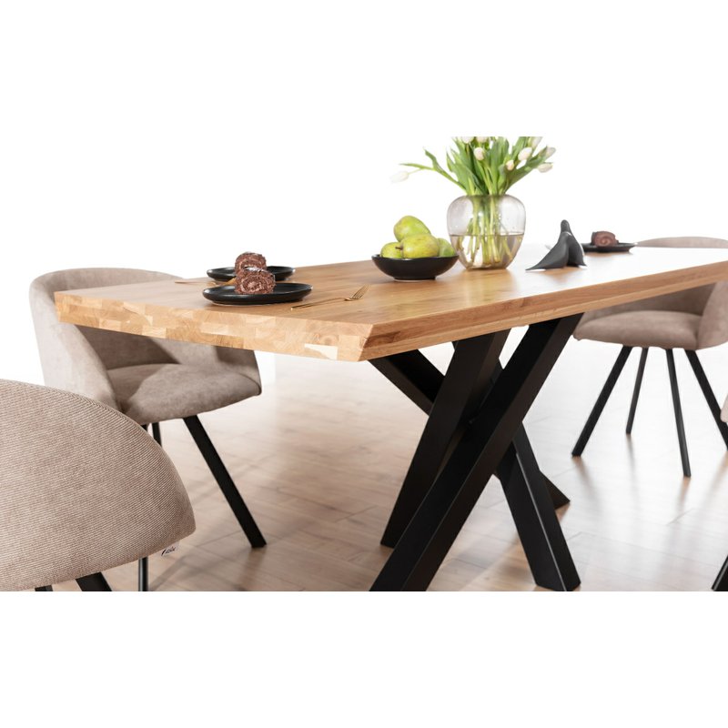 Jídelní stůl Senso z dubového masivu